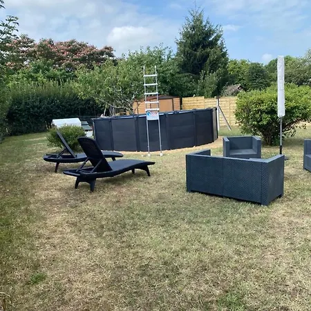 Plain Pied Climatise Piscine Idealement Situe