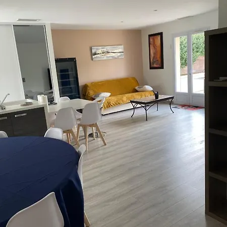 Holiday home Plain Pied Climatise Piscine Idealement Situe Boulazac Isle Manoire
