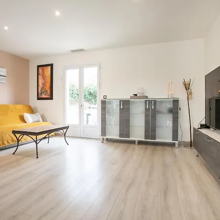 Holiday home Plain Pied Climatise Piscine Idealement Situe Boulazac Isle Manoire