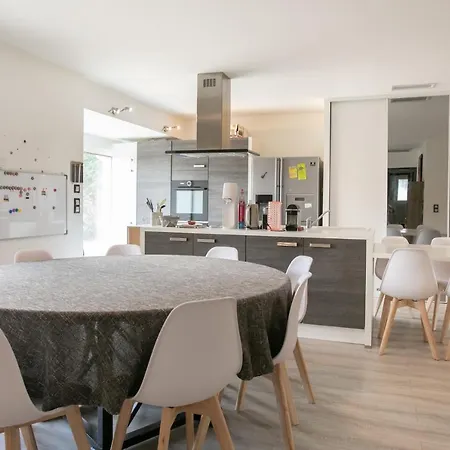Plain Pied Climatise Piscine Idealement Situe Holiday home Boulazac Isle Manoire