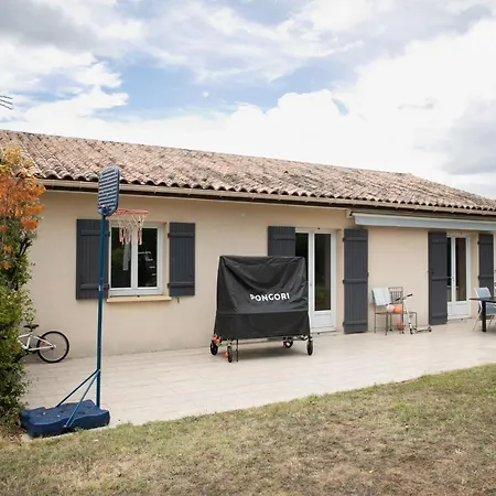 Plain Pied Climatise Piscine Idealement Situe
